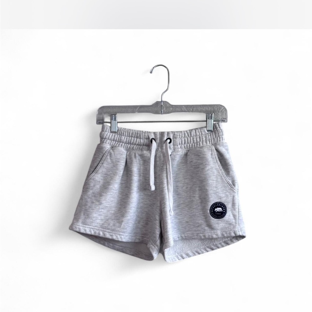 SOULCAL & CO Sweat Shorts in Light Gray